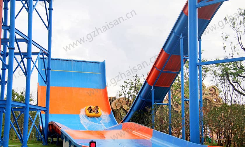 江苏苏州乐园森林水世界冲天回旋水滑道 江苏苏州乐园森林水世界冲天回旋水滑道