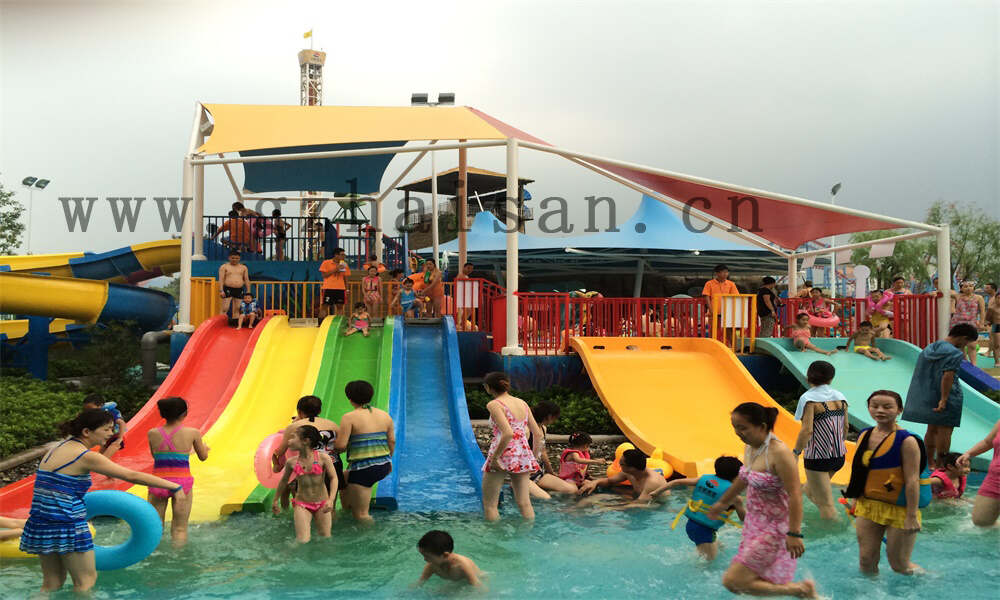 如何设计一个适合所有年龄段的水上乐园?