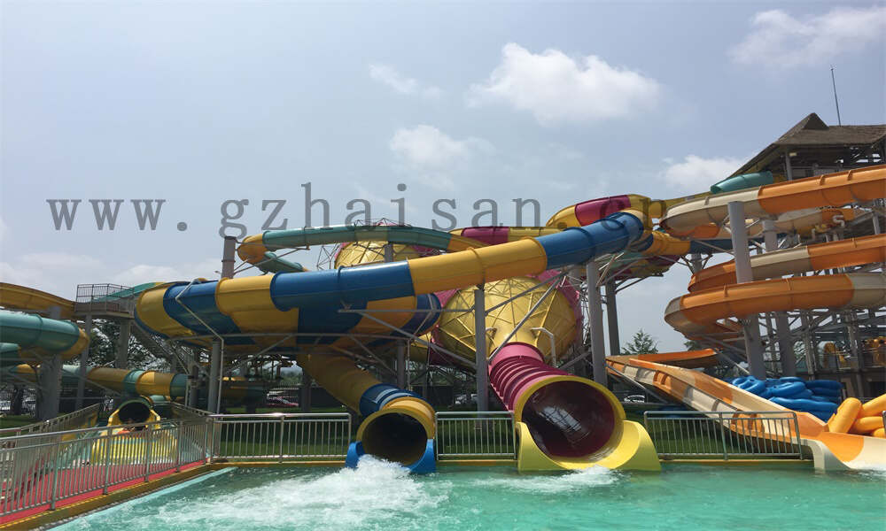 水上乐园大揭秘：畅玩惊险刺激的游乐设施